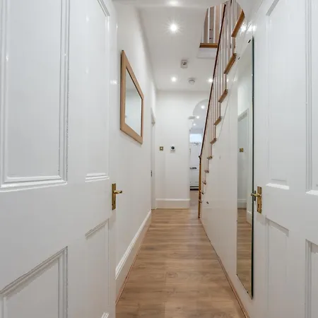 West Period House Holiday home *