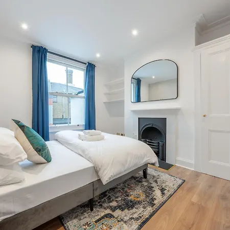 West Period House Holiday home London