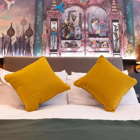 Hyde Park Hotel