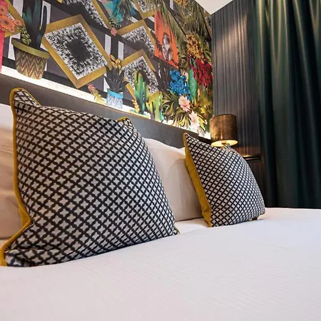 Hyde Park Hotel