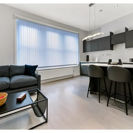 Apartment Captivating 2 Bd Flat In *