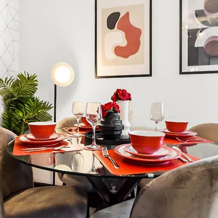 Radiant Serenity 2br Flat Sleeps 4 Warm Ambiance * Londýn