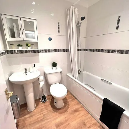 Apartamento Con Ambiente 100% Familiar En Zona Tranquila De Londres Apartment