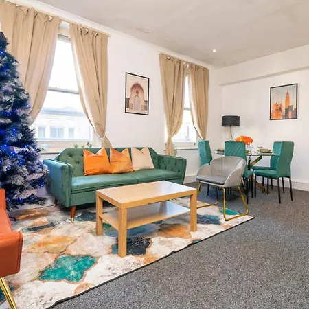 Bayswater Apartment *