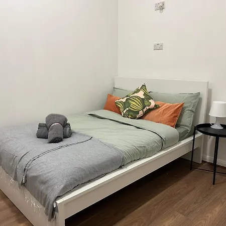 Hostal Onefam Waterloo 18-36 Years Old Londres