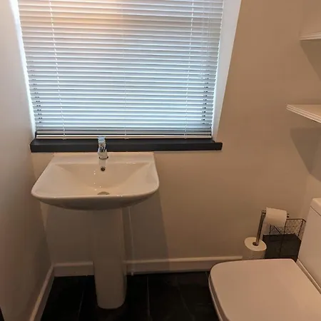 Apartment Charming & Quaint Old Compton - Quiet Guests Only Allowed, No Parties Allowed, Over 25 Years Old Or Families *