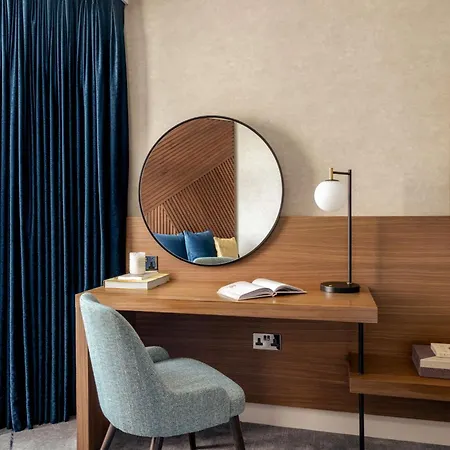 Hilton Metropole 4* London