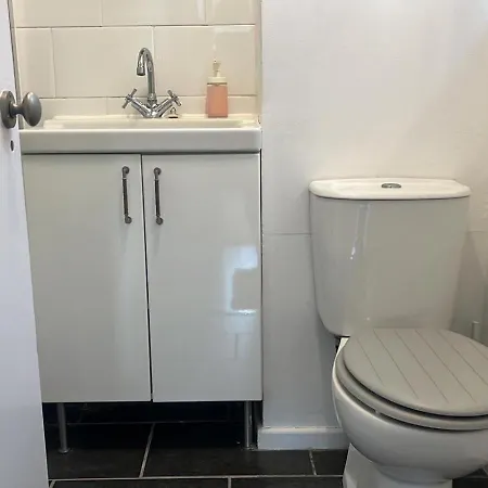 Cosy Flat In The Heart Of Wandsworth * London