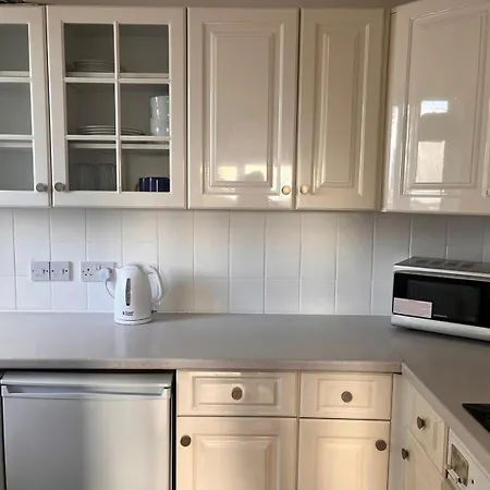 Cosy Flat In The Heart Of Wandsworth London