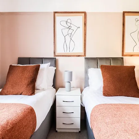 Holiday home Stunning 5 Bed House In Clapham - Free Wifi!