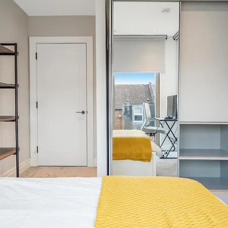 Apartment Utopian 3 Bedroom Kilburn