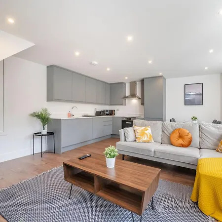 Apartment Modern - 2 Bedrooms 2 Bath - Battersea, Vauxhall & Nine Elms Station London
