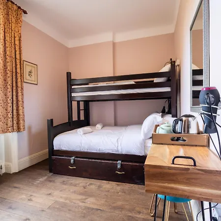 Palmers Swiss Hostel