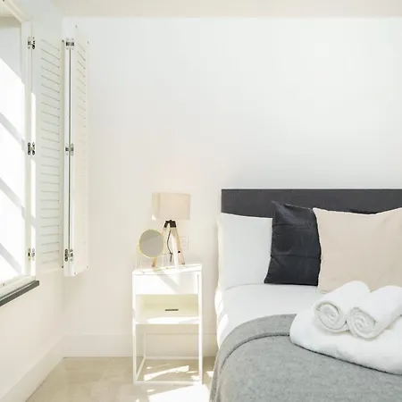 Trafalgar Sq 1 Bedr, 3 Beds Sleeps 6
