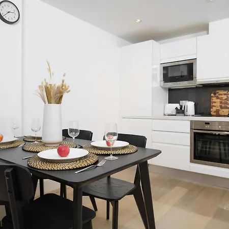 Trafalgar Sq 1 Bedr, 3 Beds Sleeps 6 Appartement