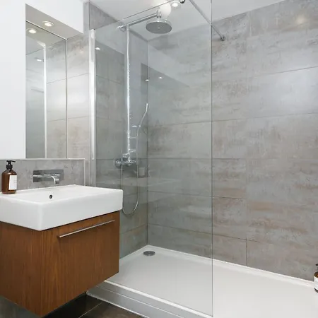 Trafalgar Sq 1 Bedr, 3 Beds Sleeps 6 Appartement *