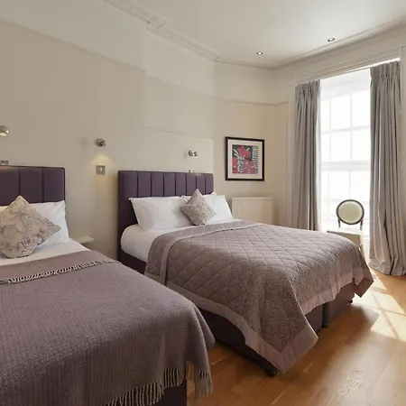 Harlingford Hotel London