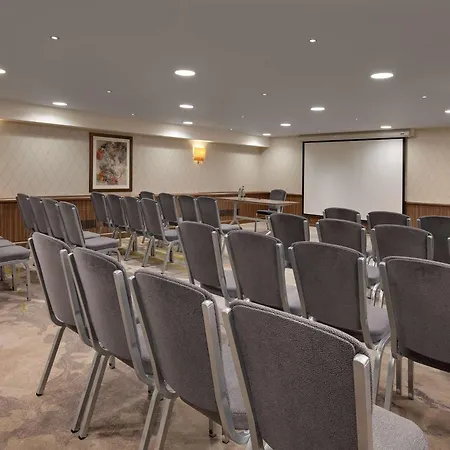 Hilton Kensington