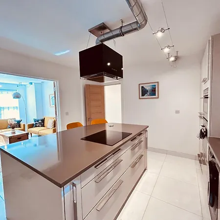 Appartamento Stunning Spacious B.apt. Slps.4 *