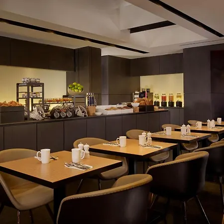 Park Plaza Waterloo Hotel 4*