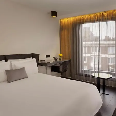 Hotel Park Plaza Waterloo 4*