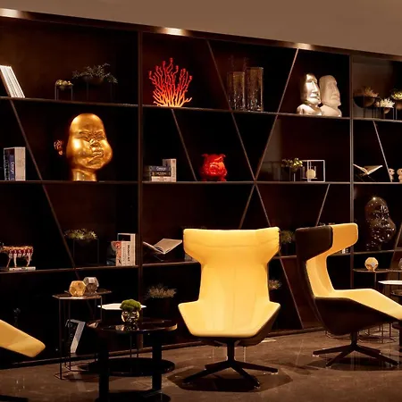 Park Plaza Waterloo 4* Londýn