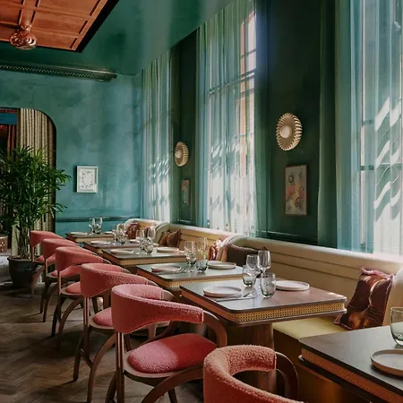 Hotel Ember Locke Kensington