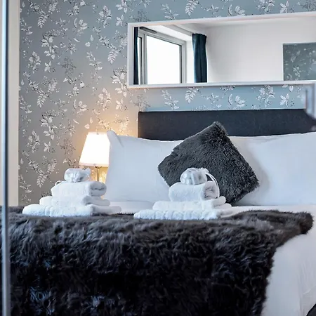 Stunning Flat On King's Road, Chelsea With Balcony Appartamento