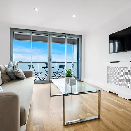 Stunning Flat On King's Road, Chelsea With Balcony