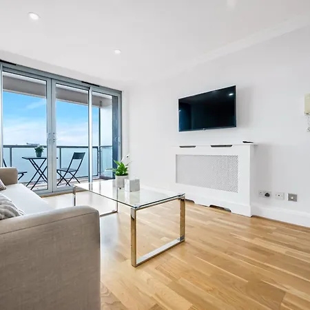 Stunning Flat On King's Road, Chelsea With Balcony