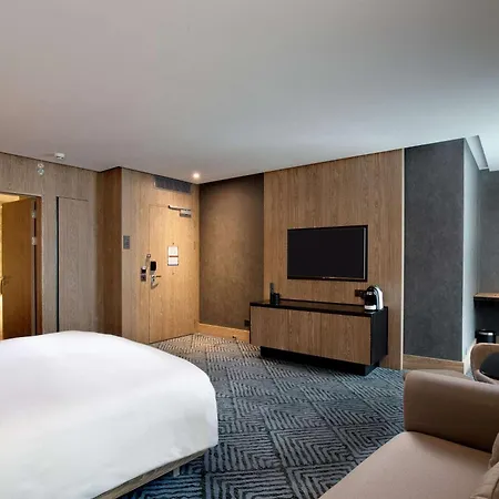 Hilton Bankside 4*