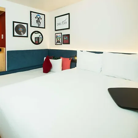 Hampton By Hilton Park Royal Hotel 3*