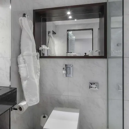 Doubletree By Hilton - Greenwich 4*