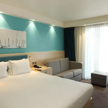 Hampton By Hilton Docklands Hotel London