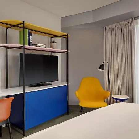 Hotel Art'otel Battersea Power Station, Powered By Radisson 5*