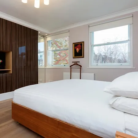 Veeve - Garden Square Serenity * London