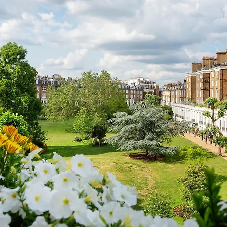 Veeve - Garden Square Serenity *