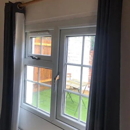 Alpha House Bed & Breakfast Londen