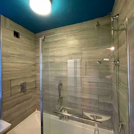 Brixton And Oval Apartment