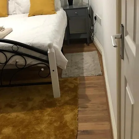 Alpha House Bed & Breakfast Londen