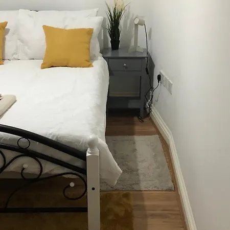 Alpha House Bed & Breakfast Londen