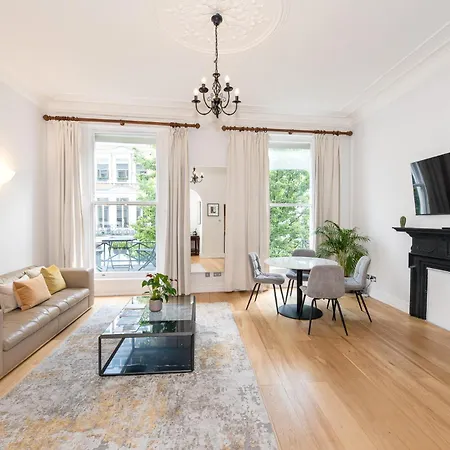 2-bedroom Victorian In Kensington Apartment