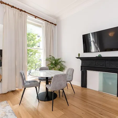 2-bedroom Victorian In Kensington *