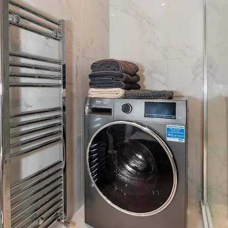 2-bedroom Victorian In Kensington Apartment *