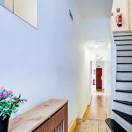 Love hotel Oat Homes