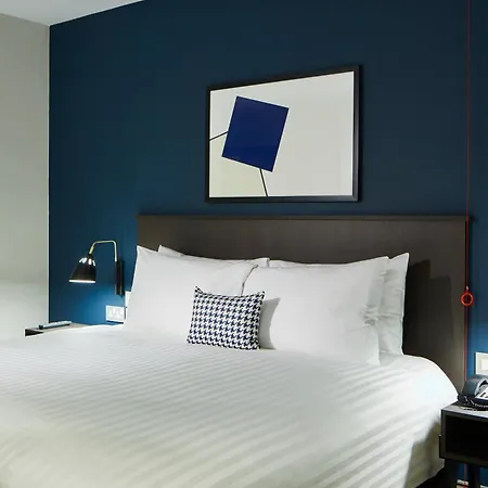 By Marriott Tower Bridge Hotel 4*