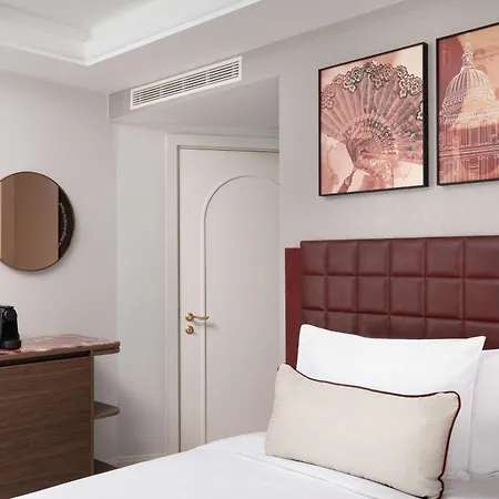 מלון Lost St Pauls London, Curio Collection By Hilton 4*