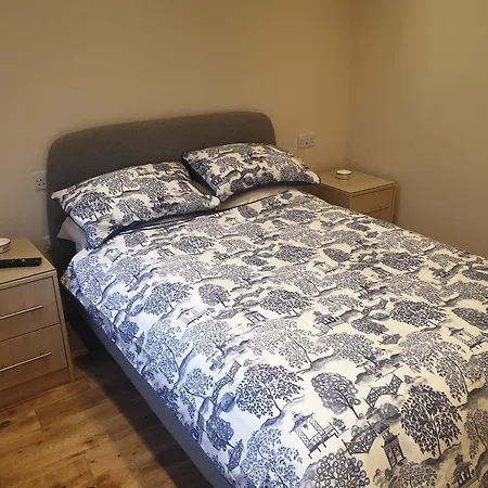 Apartment London Luxury 3 Bedroom Sleeps 8 With 3 Bathrooms 4 Mins Walk To Tube Free Parking