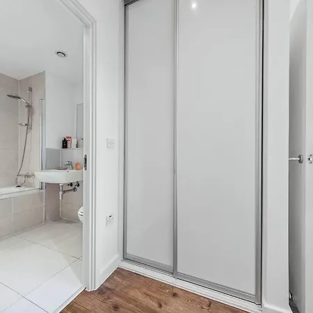 Modern 2br 15 Mins Away From London Brigde Dp136 Lägenhet London Borough of Croydon