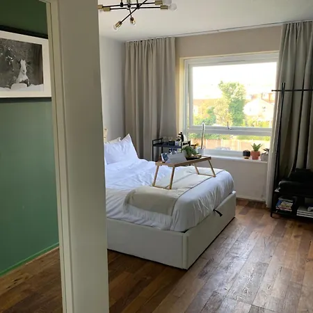 Séjour chez l'habitant Light & Airy Oasis *